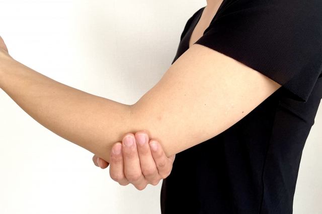 なぜ、病院の治療でテニス肘、野球肘が改善しない人がいるのか?
